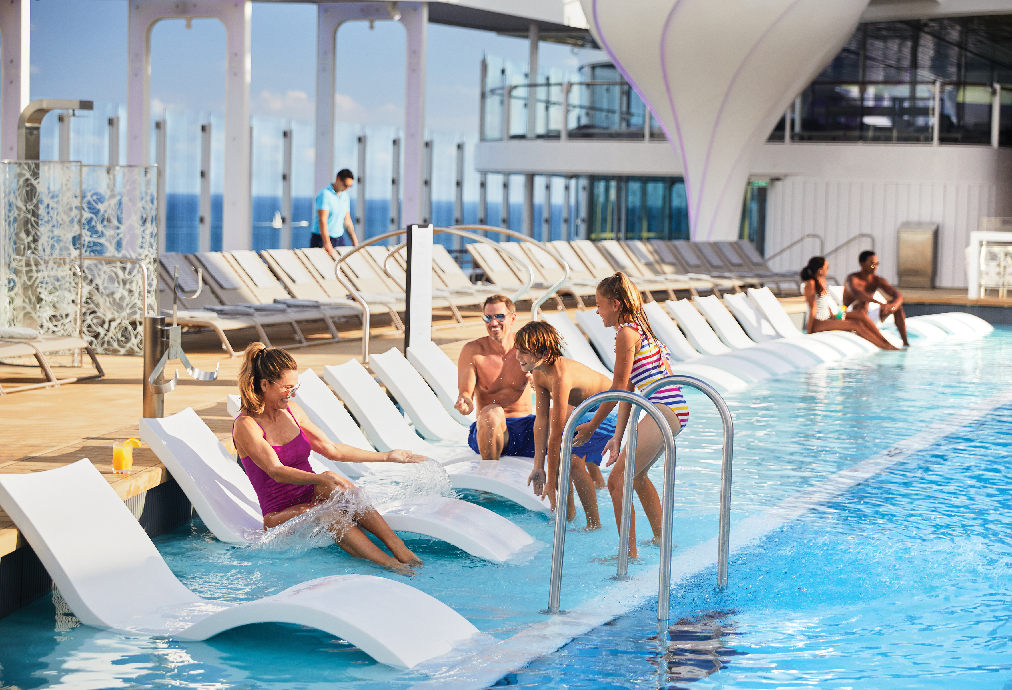 Celebrity Cruises - Celebrity Edge - Pool daytime.jpg